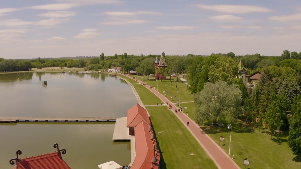 Šetalište pored jezera Palić