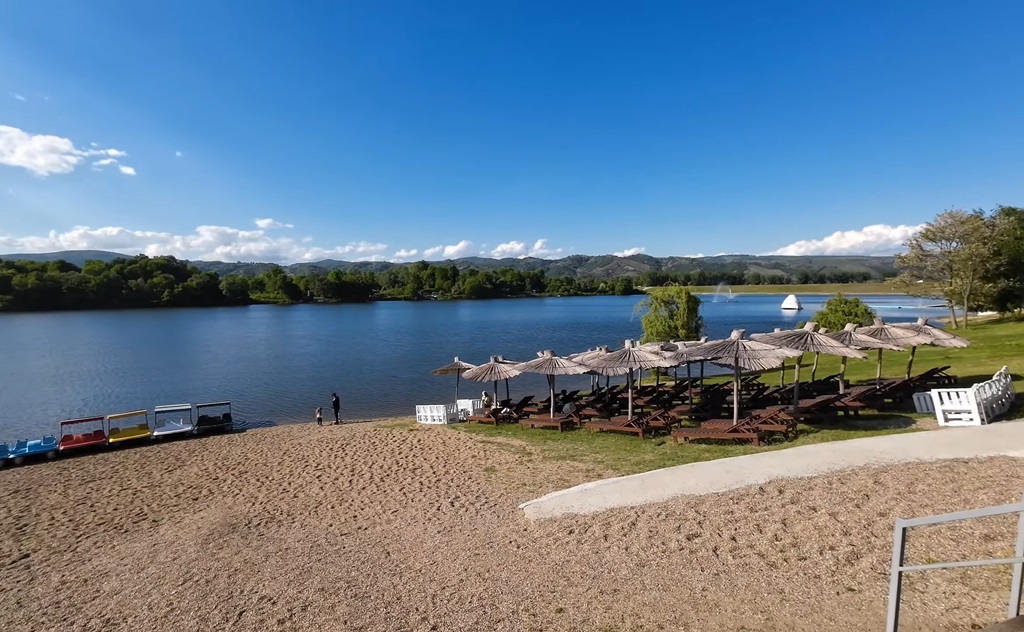Pogled na Srebrno jezero