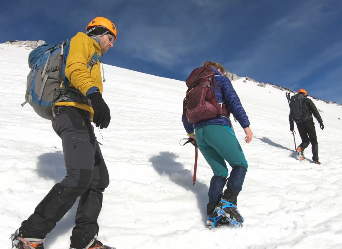 tri momka na alpinizmu